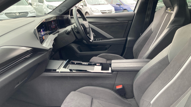 Vauxhall Astra 1.6 Plug-in Hybrid GSe 5dr Auto Hatchback